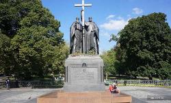 Туристов не будут пускать к московским памятникам